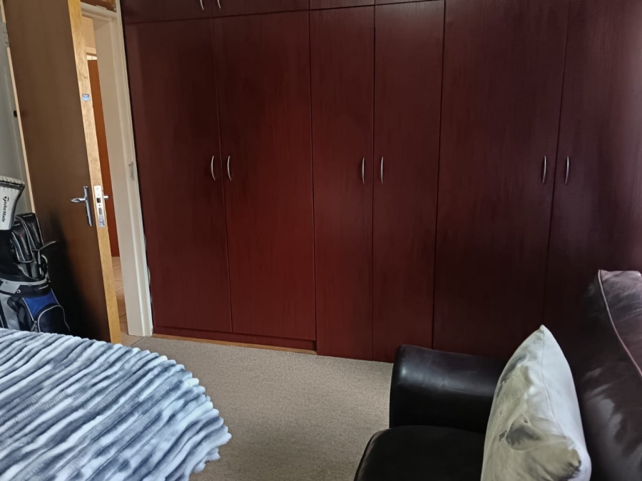 4 Bedroom Property for Sale in Carters Glen Northern Cape